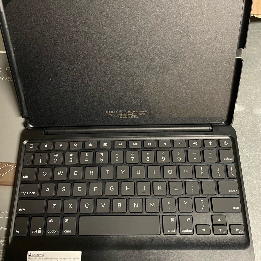 New Zagg Folio Wireless Keyboard & Case